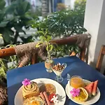 Hakuna Matata Boutique